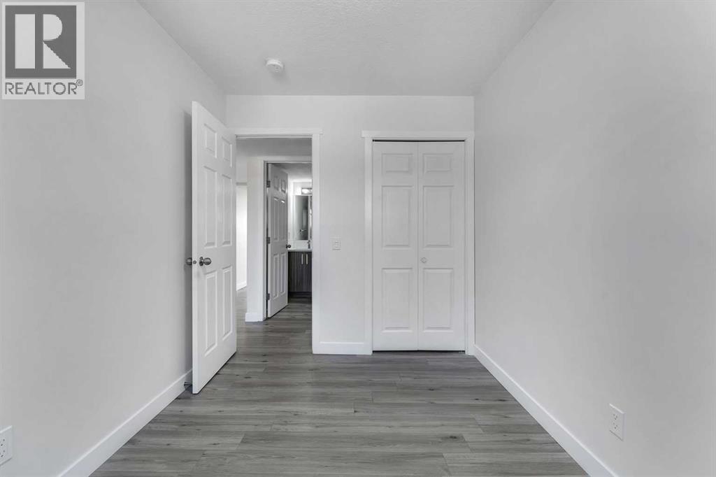 Single Family House Bungalow for Sale in  Dalton Bay NW Dalhousie Calgary 