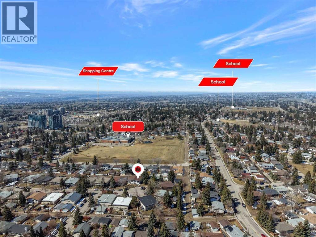 Single Family House Bungalow for Sale in  Dalton Bay NW Dalhousie Calgary 