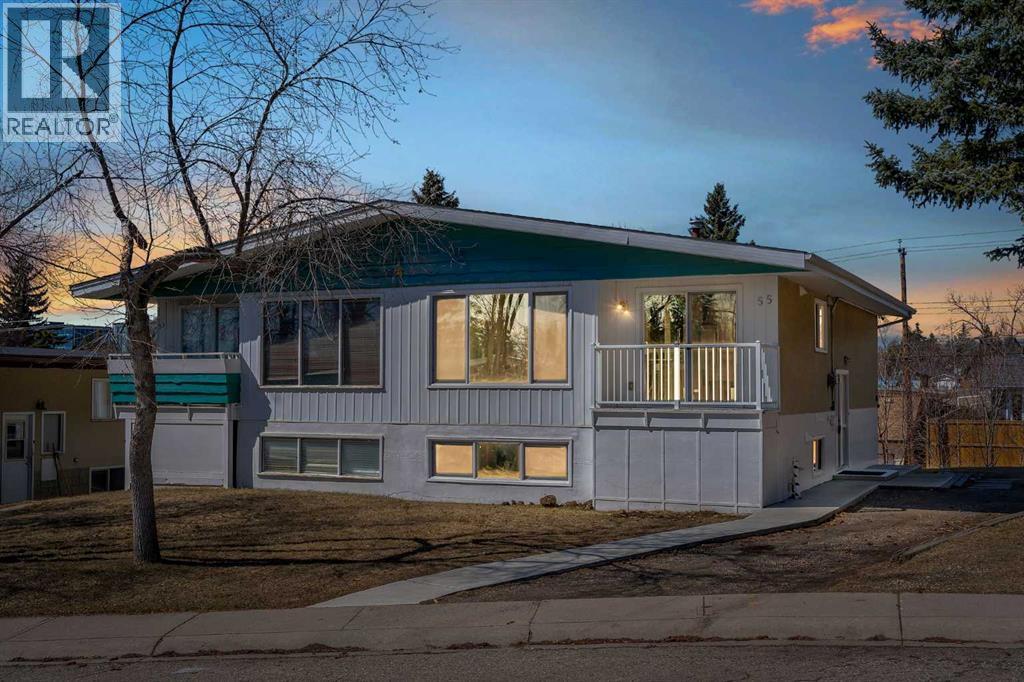 Single Family House Bungalow for Sale in  Dalton Bay NW Dalhousie Calgary 