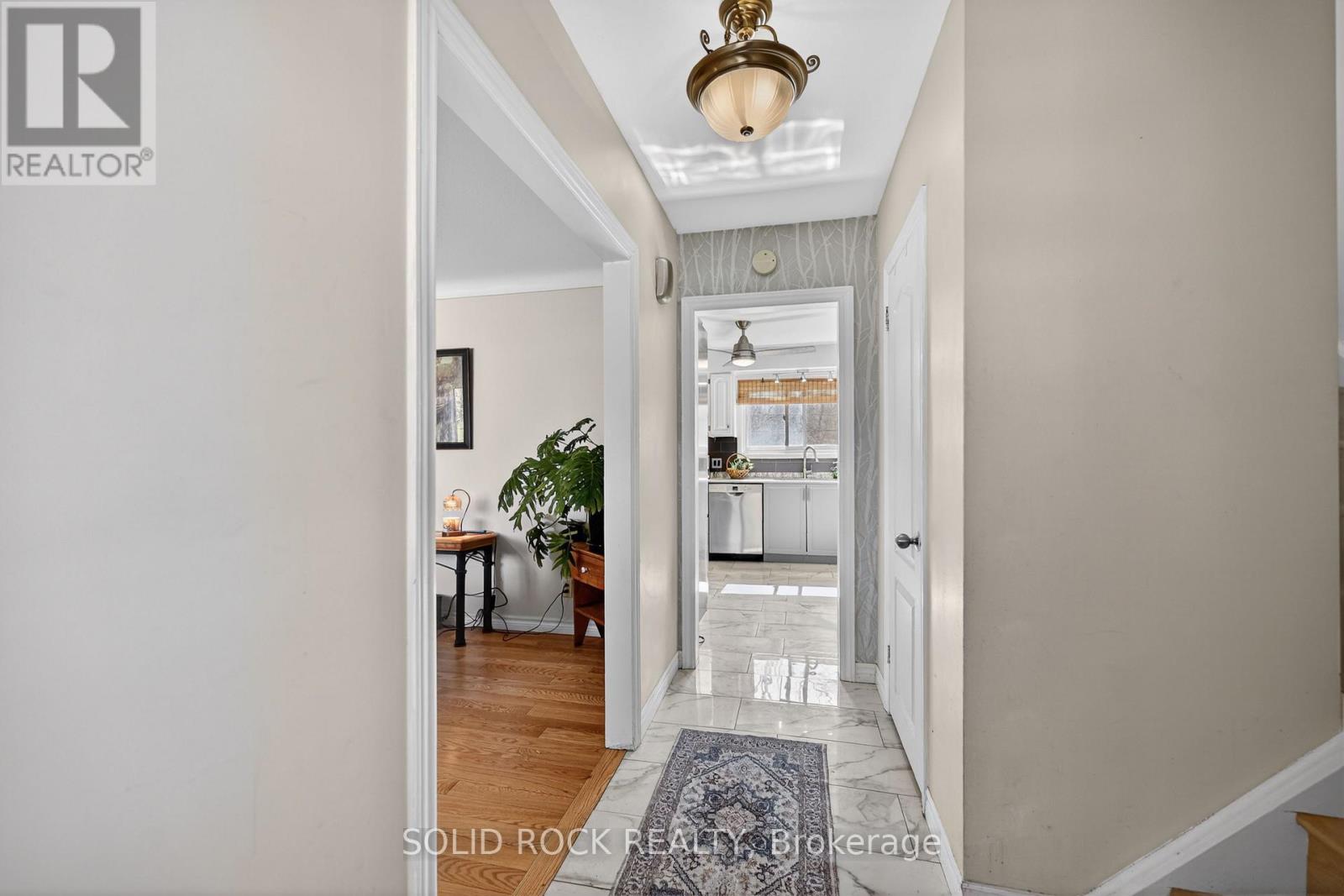 209 REYNOLDS DRIVE E — photo 10