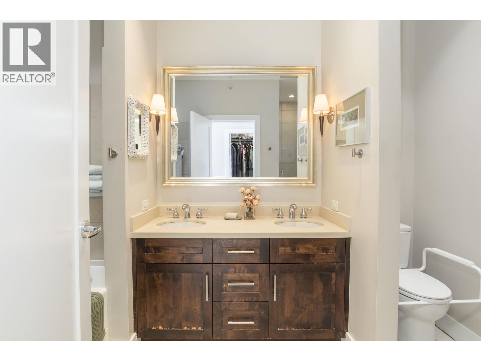 404 6328 LARKIN DRIVE, Vancouver