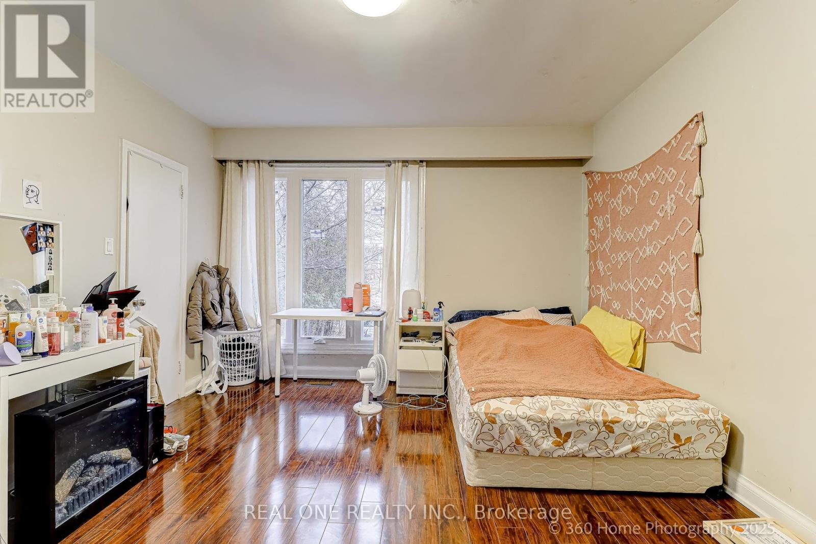 212 CUMMER AVENUE - 18