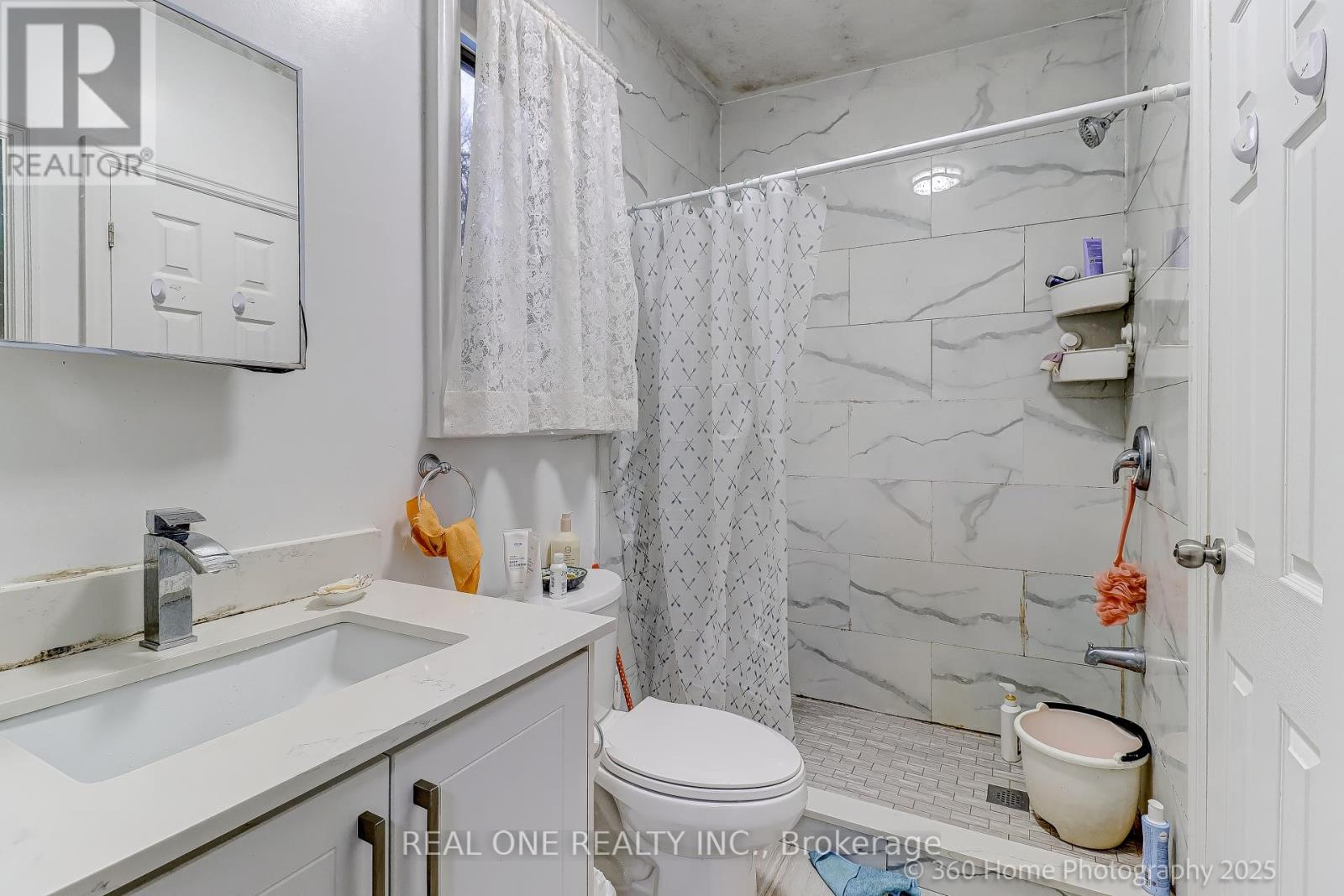 212 CUMMER AVENUE - 19
