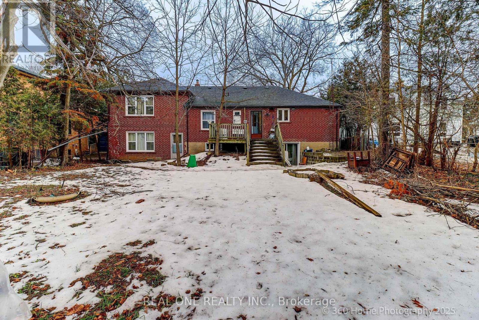 212 CUMMER AVENUE - 26