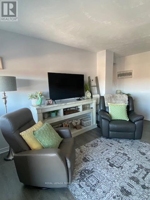 #804 308 SECOND STREET E - 11