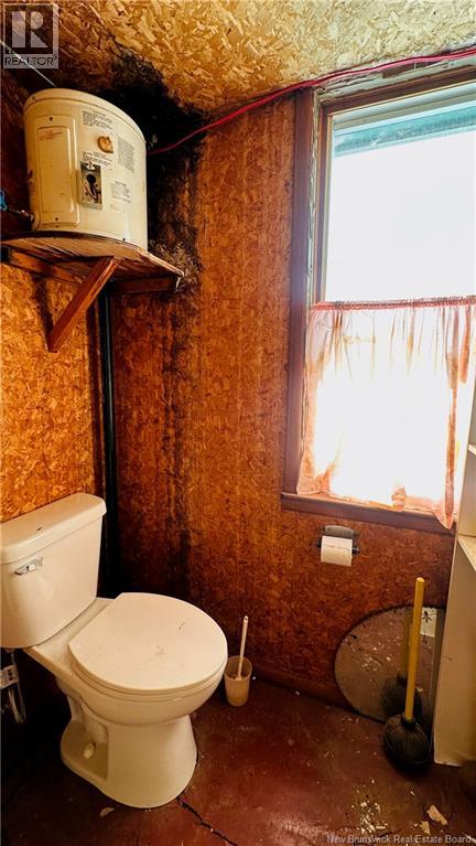 3 Howland Ridge Road - 25