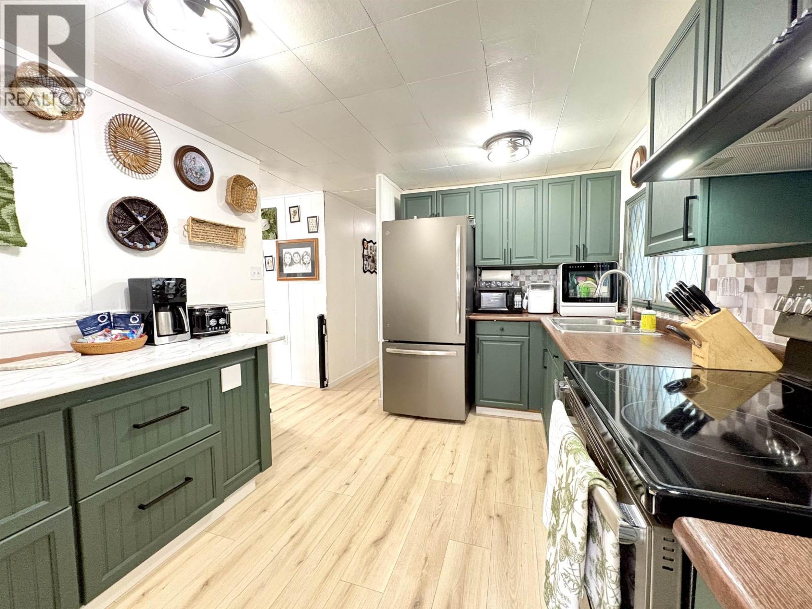 3984 GLENDALE DRIVE - 5