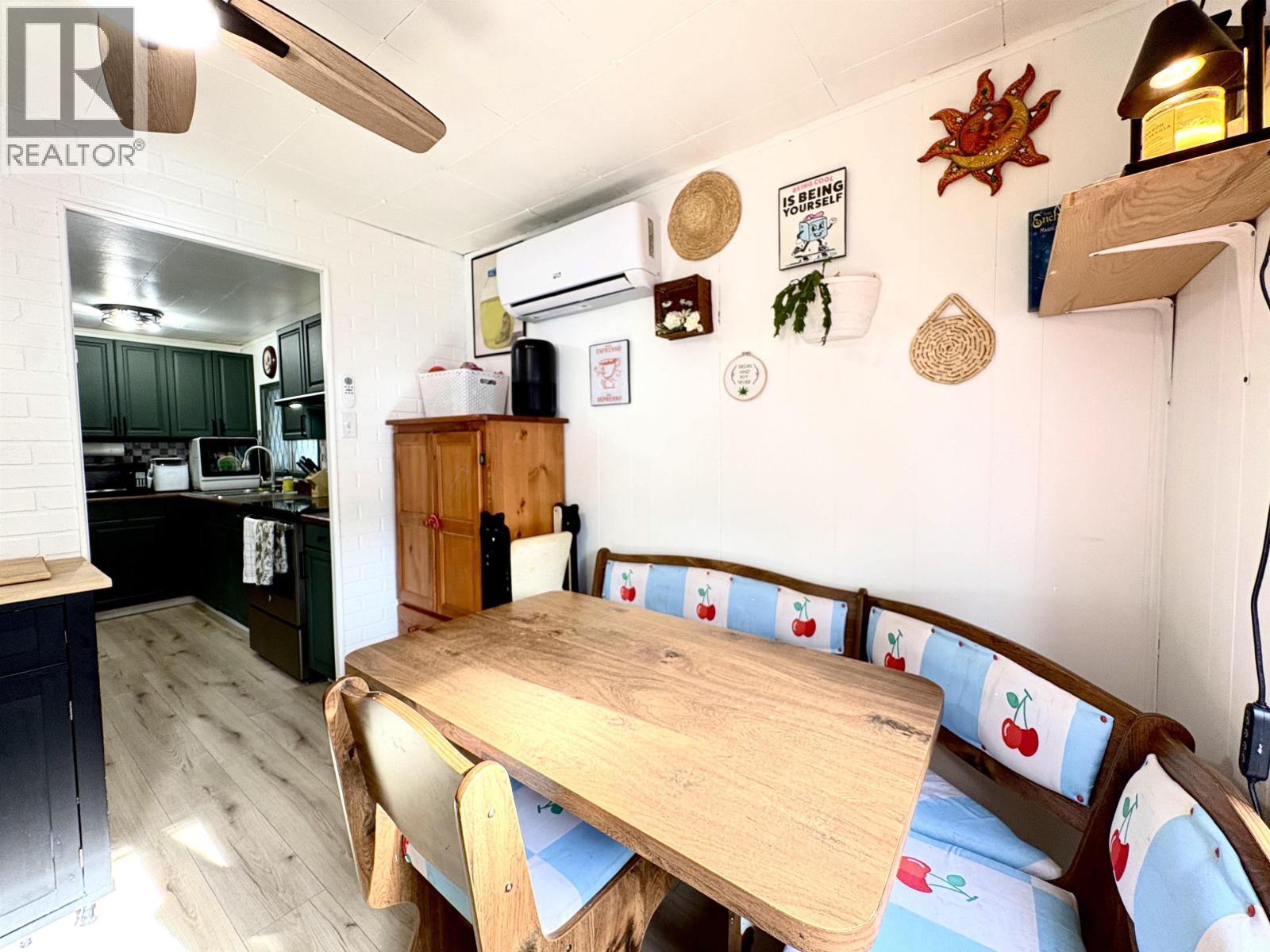 3984 GLENDALE DRIVE - 8