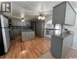 720 Maple Drive, Esterhazy, SK S0A0X0 Photo 24