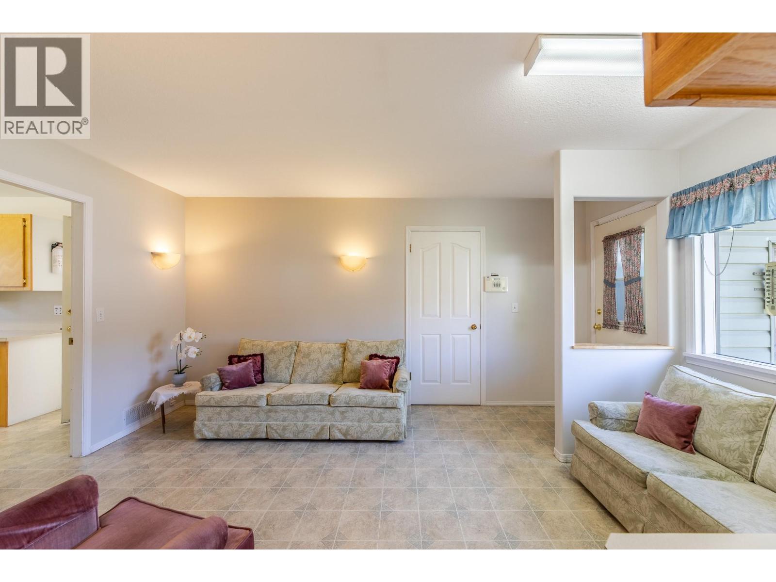  510 6th Avenue, Keremeos