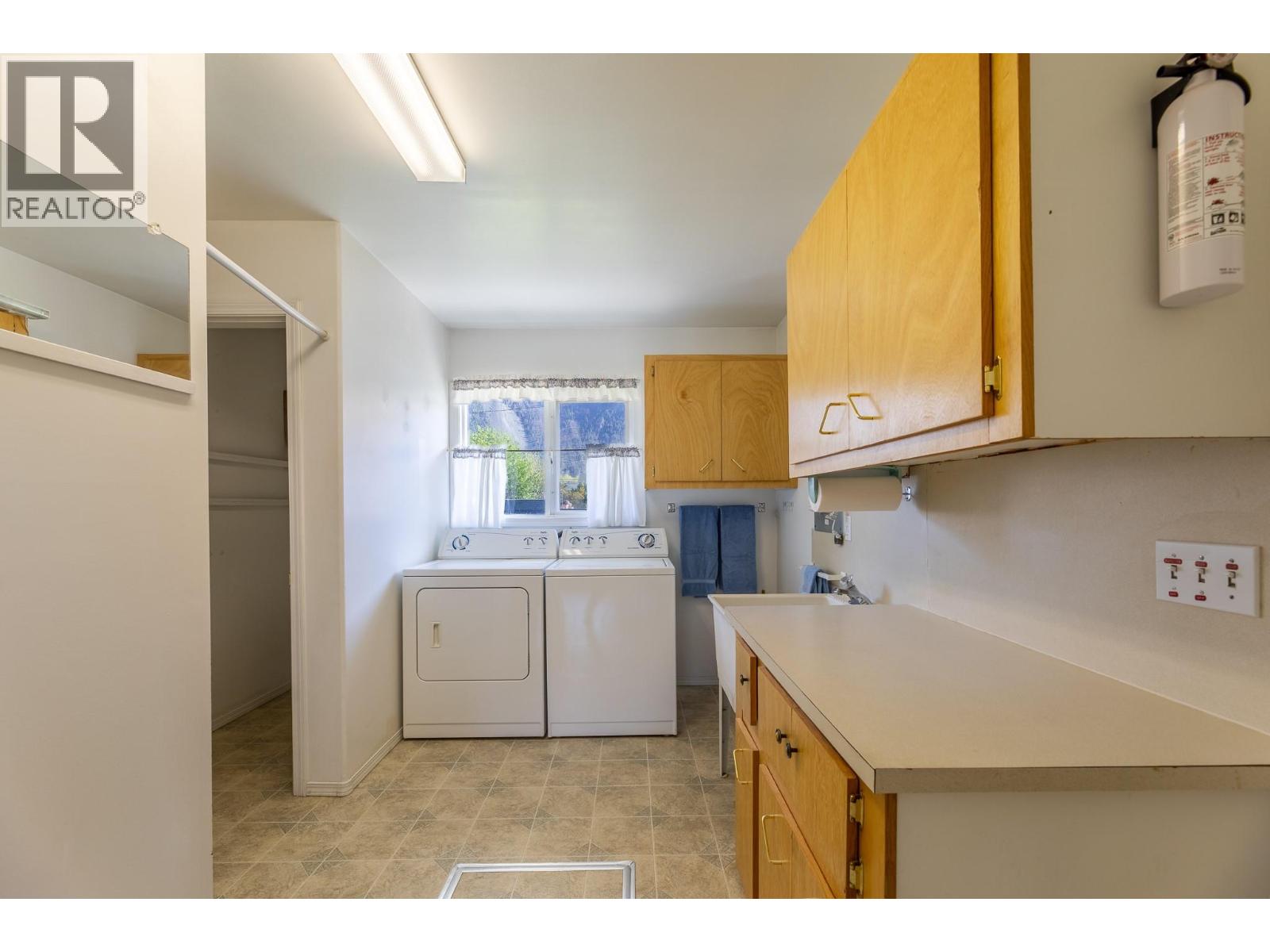  510 6th Avenue, Keremeos