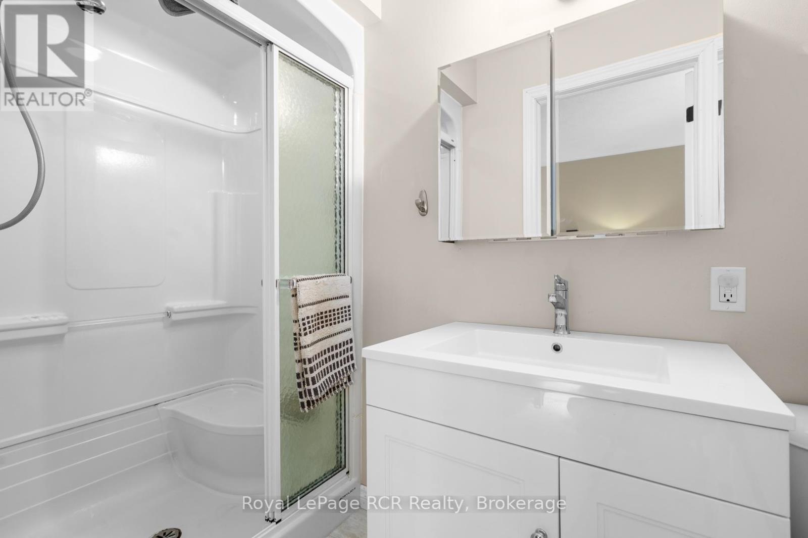 3 piece ensuite
