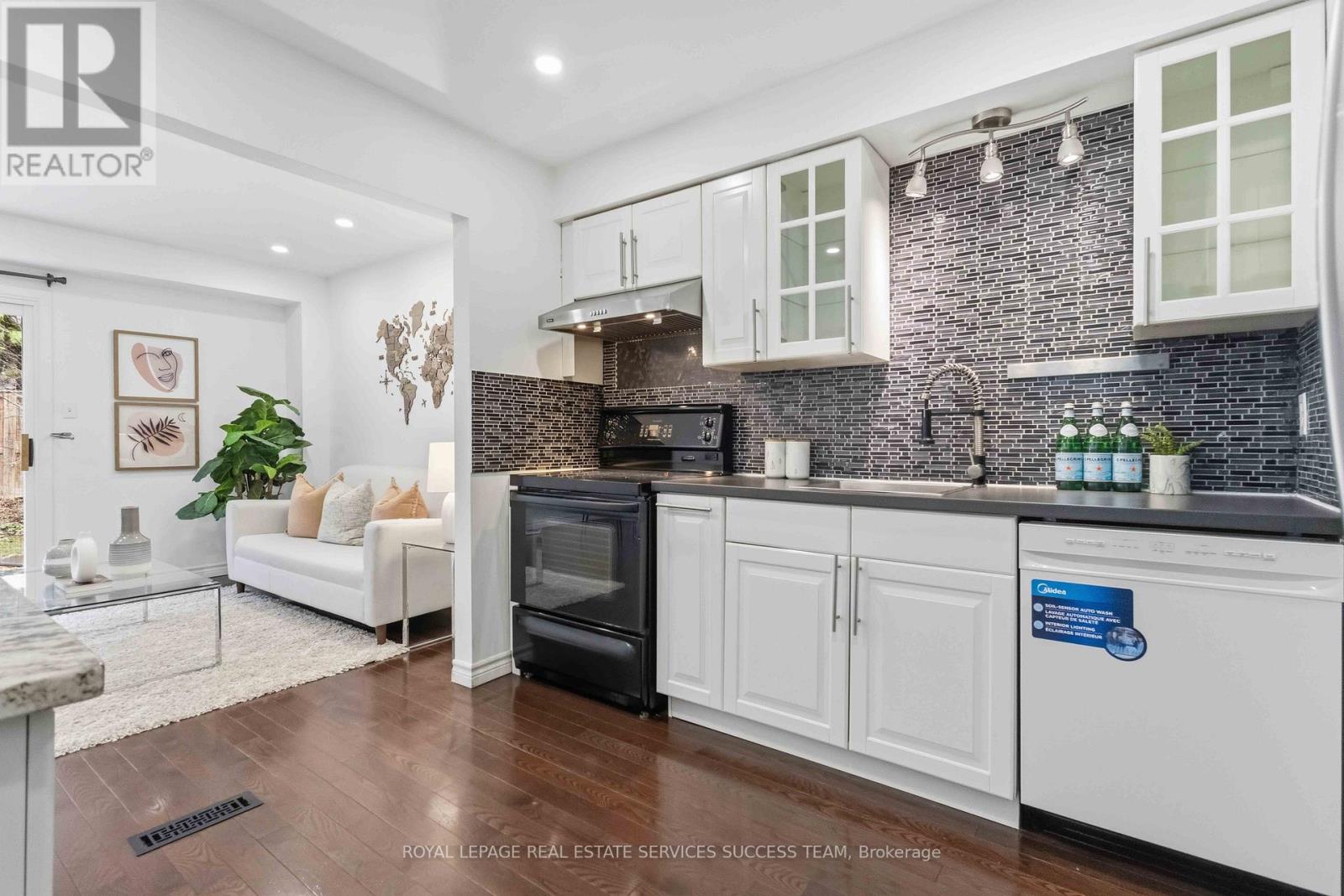 31 THATCHER'S MILL WAY - 6