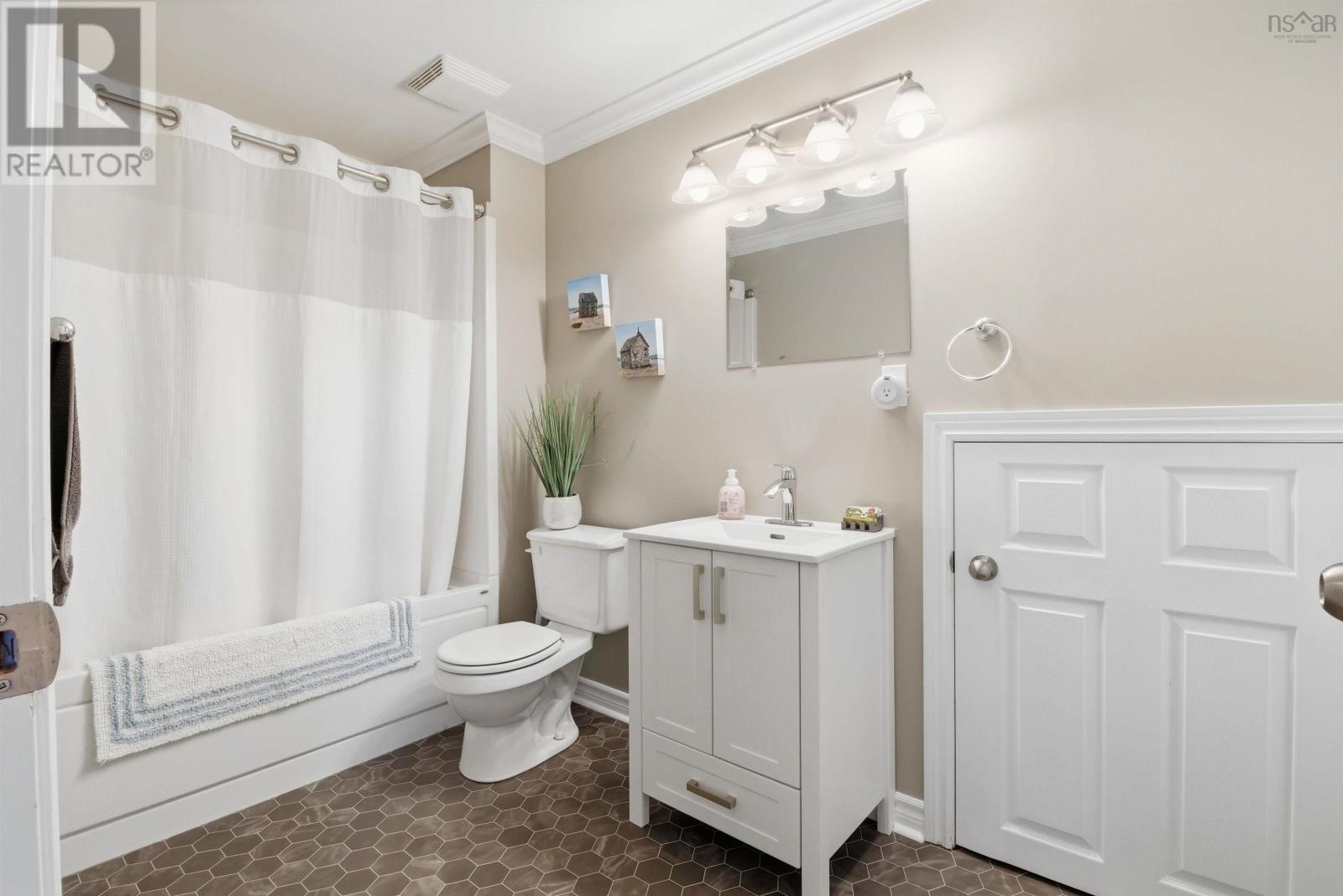 Property 26 of 40 of 37 White Road