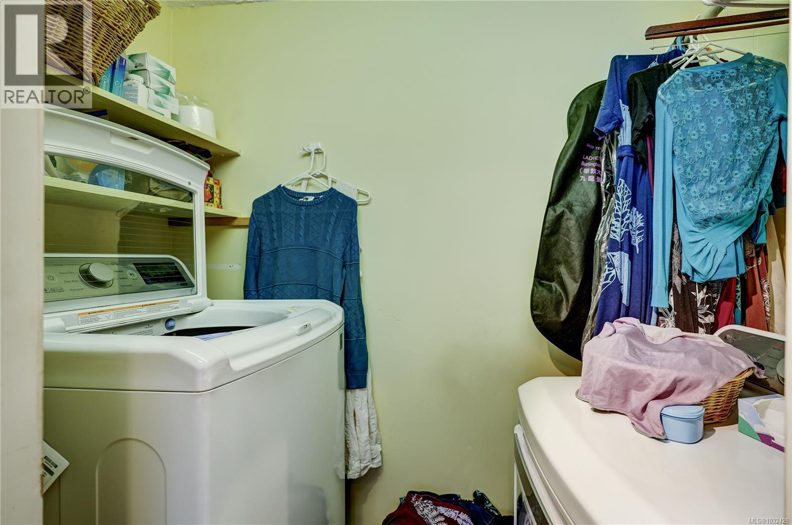 525 Pioneer Cres - 19