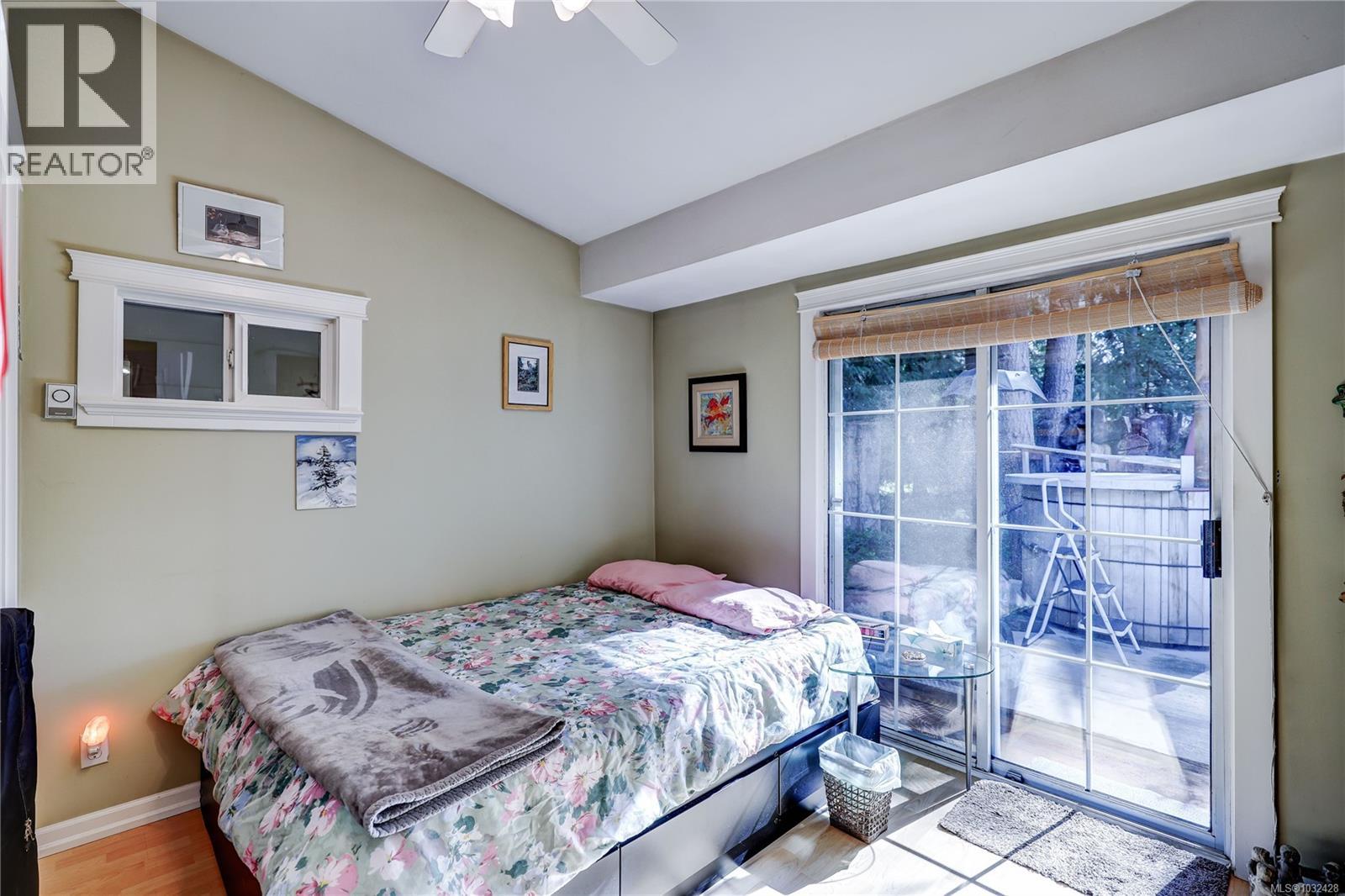 525 Pioneer Cres - 26