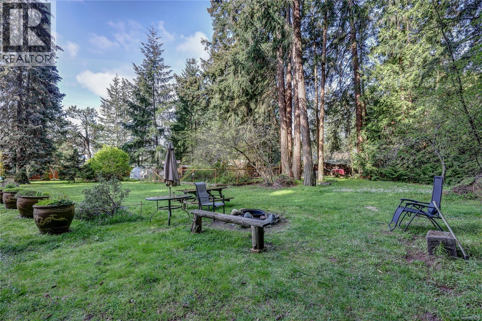 525 Pioneer Cres - 42