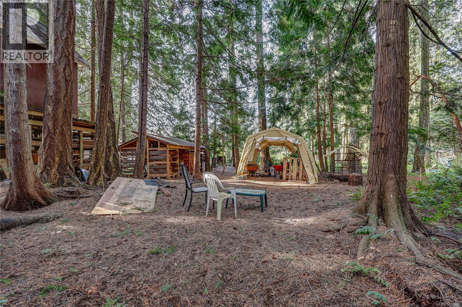 525 Pioneer Cres - 41