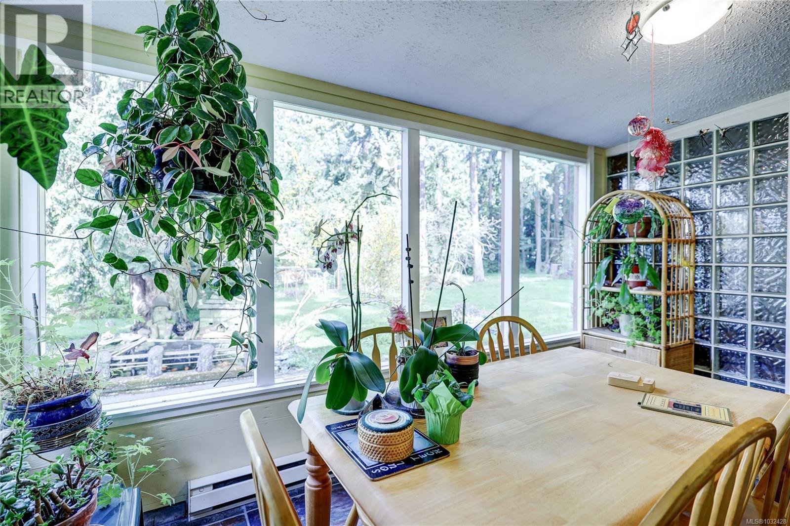 525 Pioneer Cres - 7