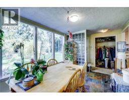 Living room - 525 Pioneer Cres, Parksville, BC V9V1V2 Photo 8
