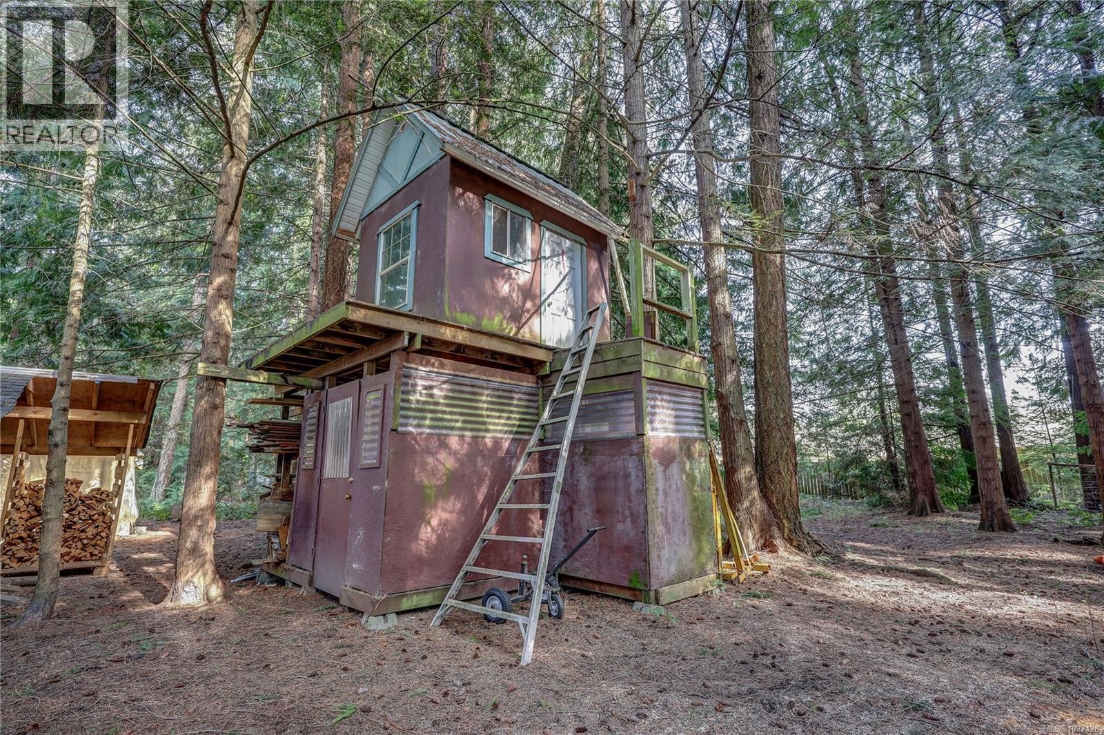 525 Pioneer Cres - 39