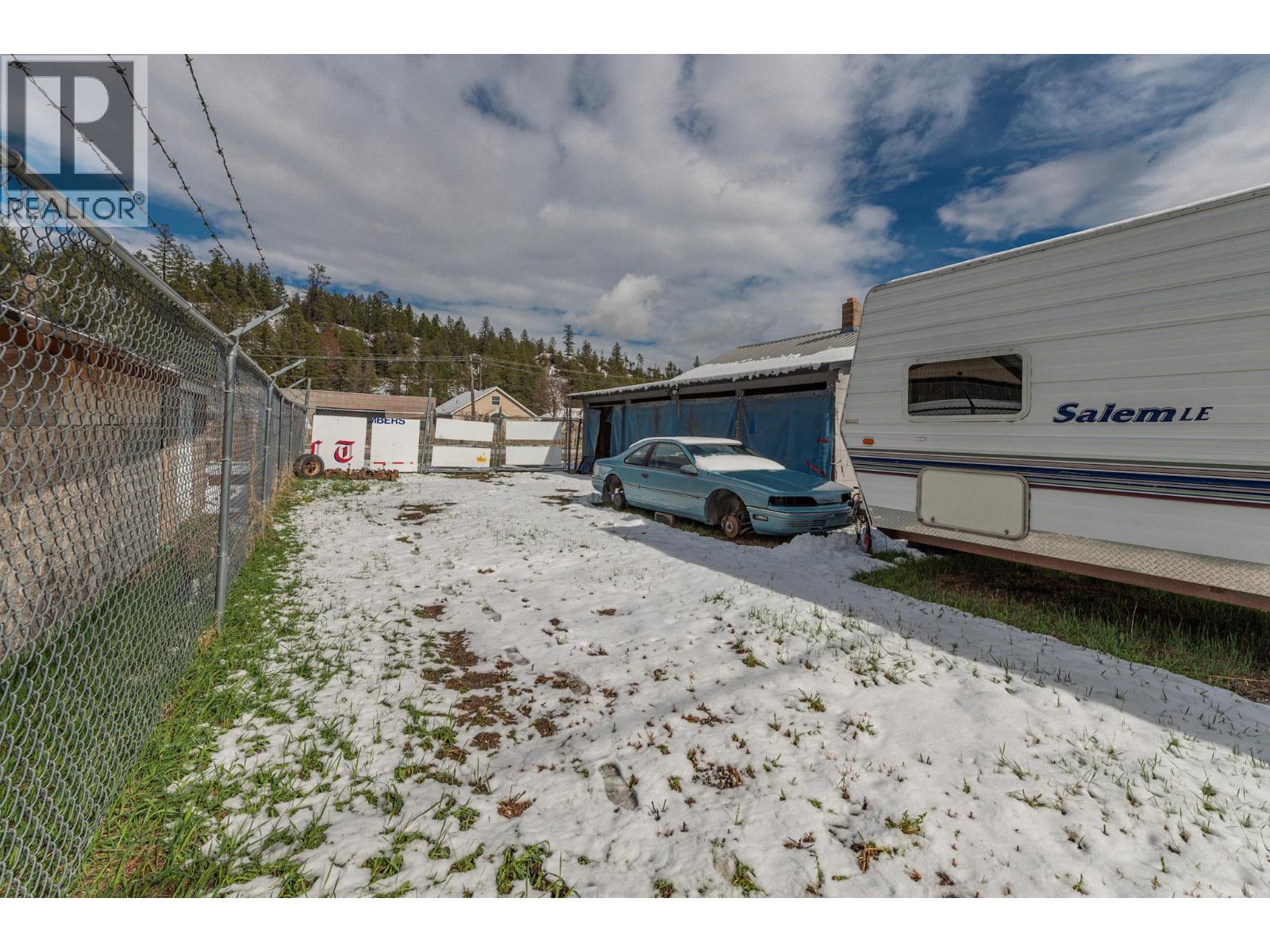 8917 Grainger Road, Canal Flats