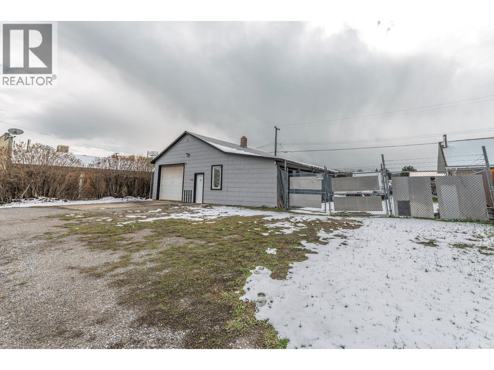 8917 Grainger Road, Canal Flats