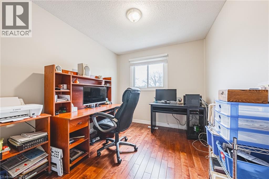 1576 NEWLANDS Crescent Unit# 60, Burlington, Ontario, L7M1V6 — Photo 14