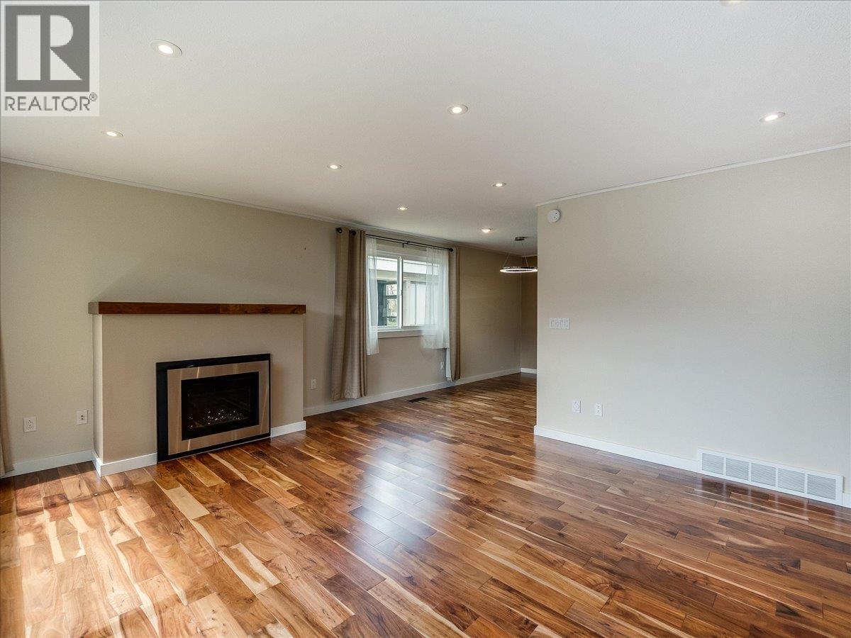 1181 MARIANNA Crescent, Trail