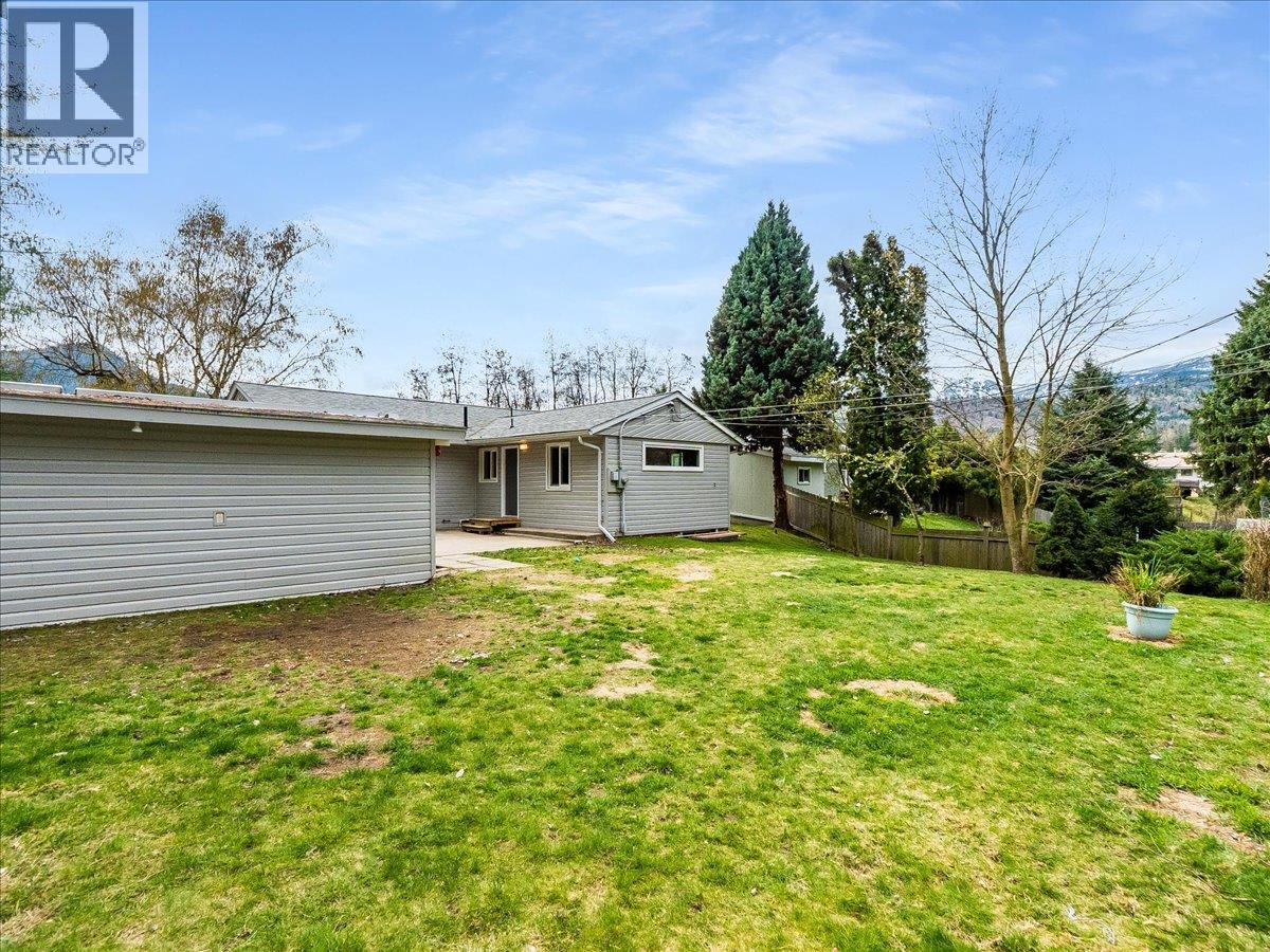1181 MARIANNA Crescent, Trail