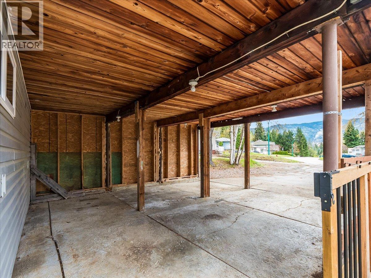 1181 MARIANNA Crescent, Trail