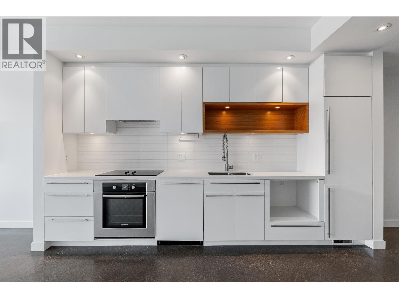 417 256 E 2ND AVENUE, Vancouver