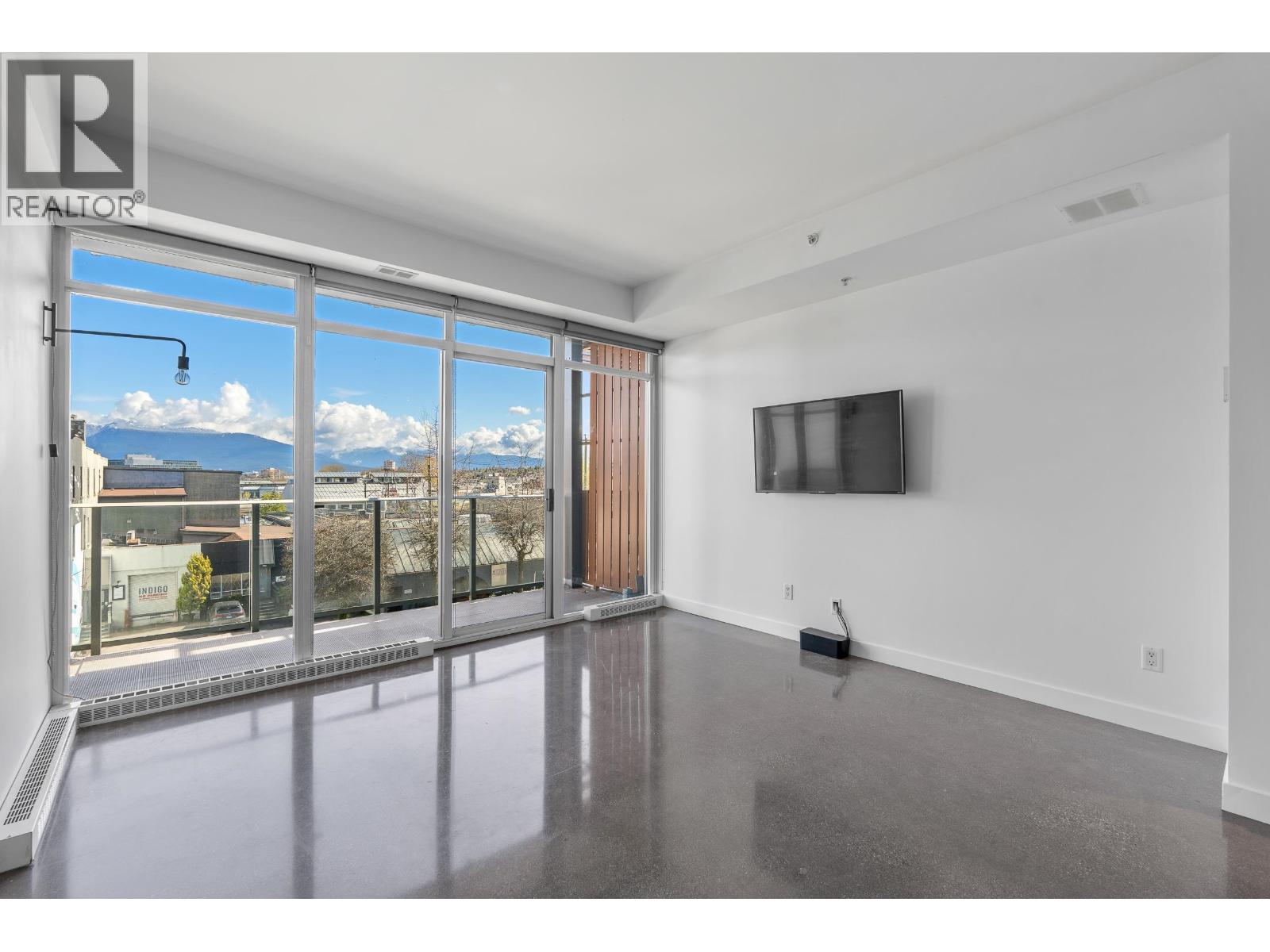 417 256 E 2ND AVENUE, Vancouver