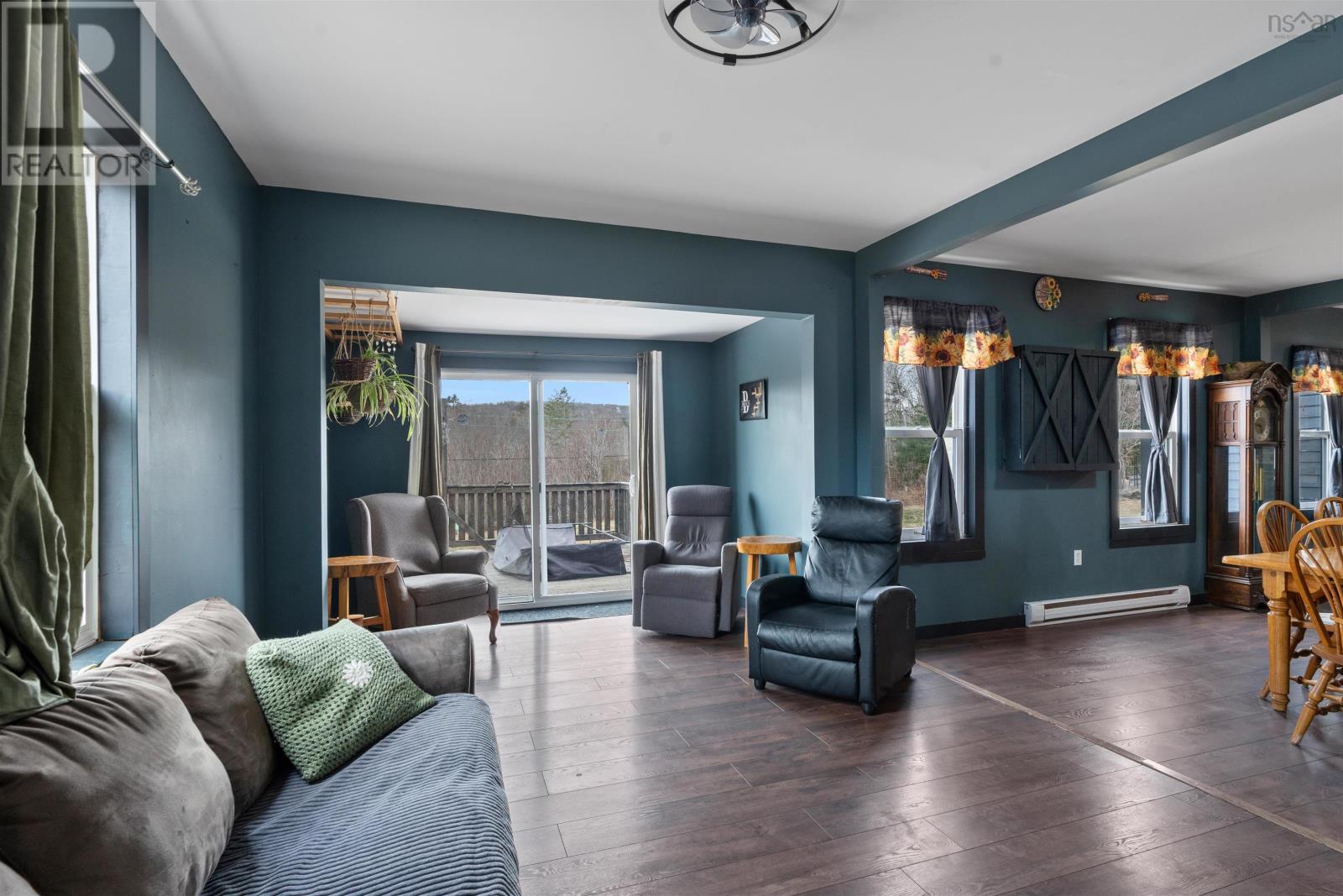 Property 14 of 36 of 16236 Highway 316