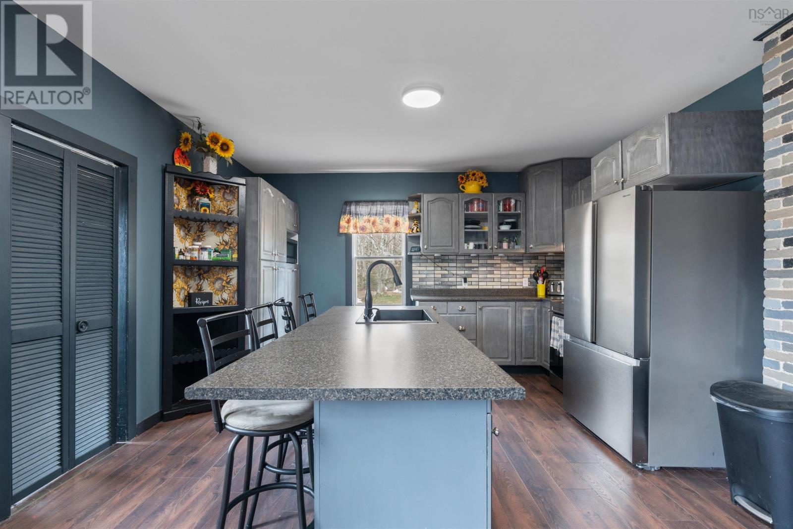 Property 21 of 36 of 16236 Highway 316