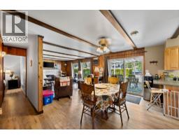 Kitchen - 4188 South Ashe Crescent, Scotch Creek, BC V0E1M5 Photo 6