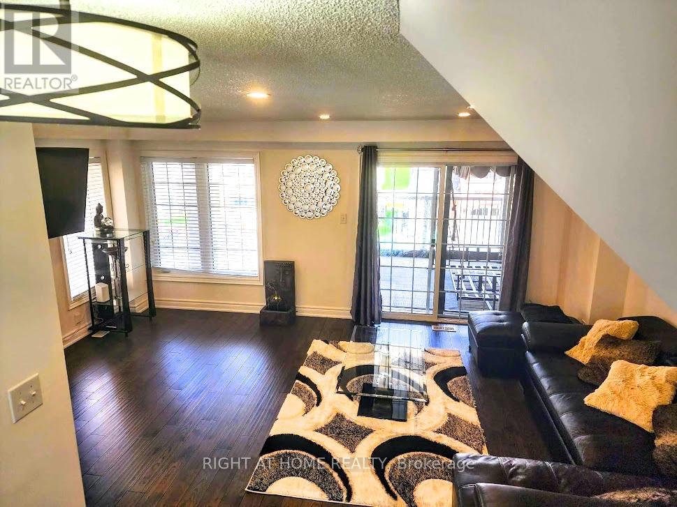 51 DEVINERIDGE AVENUE - 9