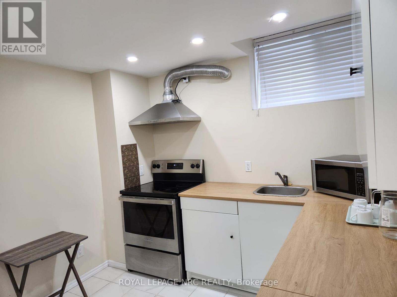 40 ELDERBERRY ROAD - 16