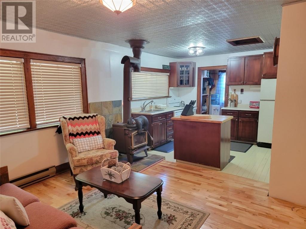 462 Maple Point Rd — photo 52