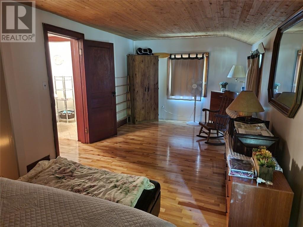 462 Maple Point Rd — photo 60