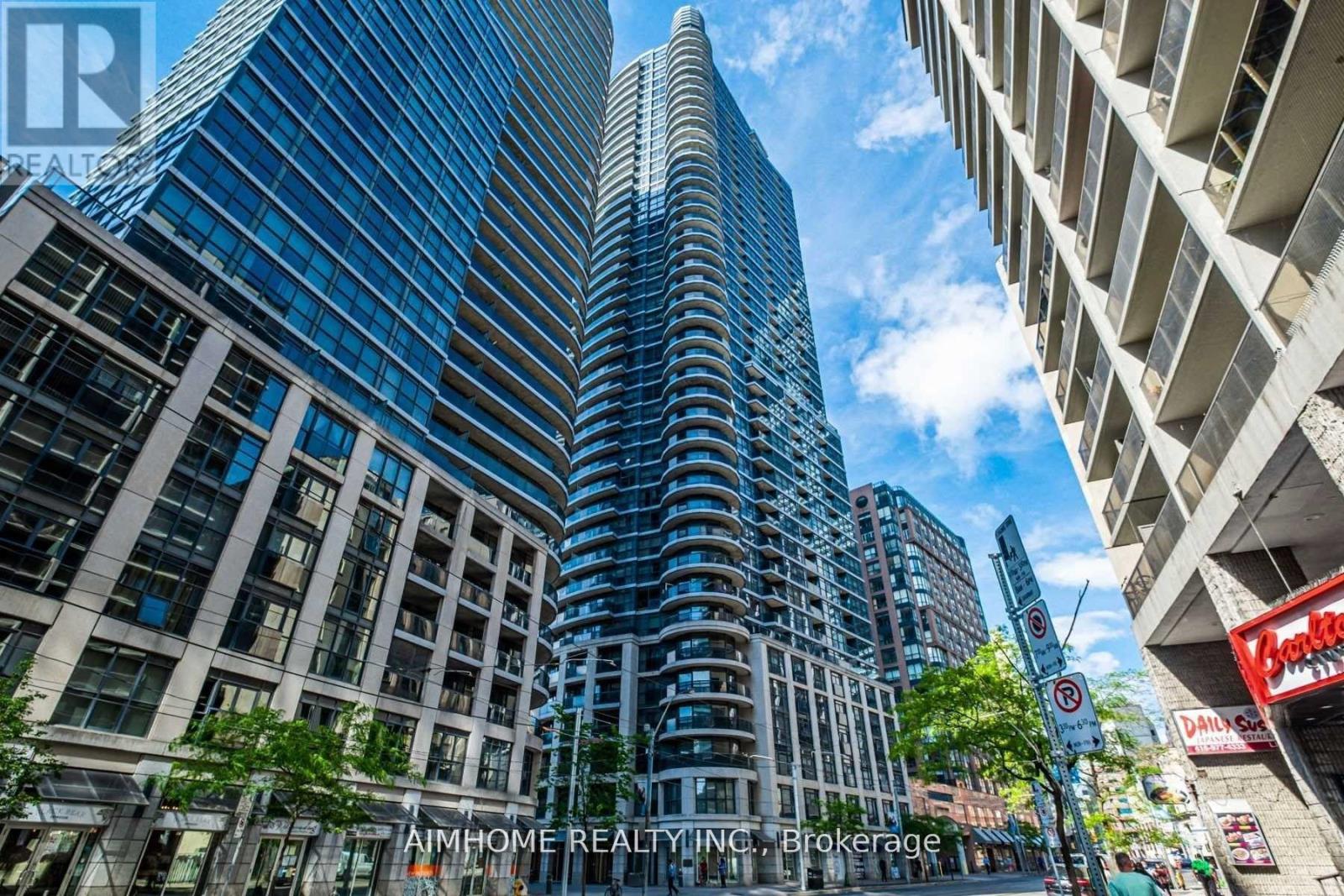 4104 - 21 CARLTON STREET