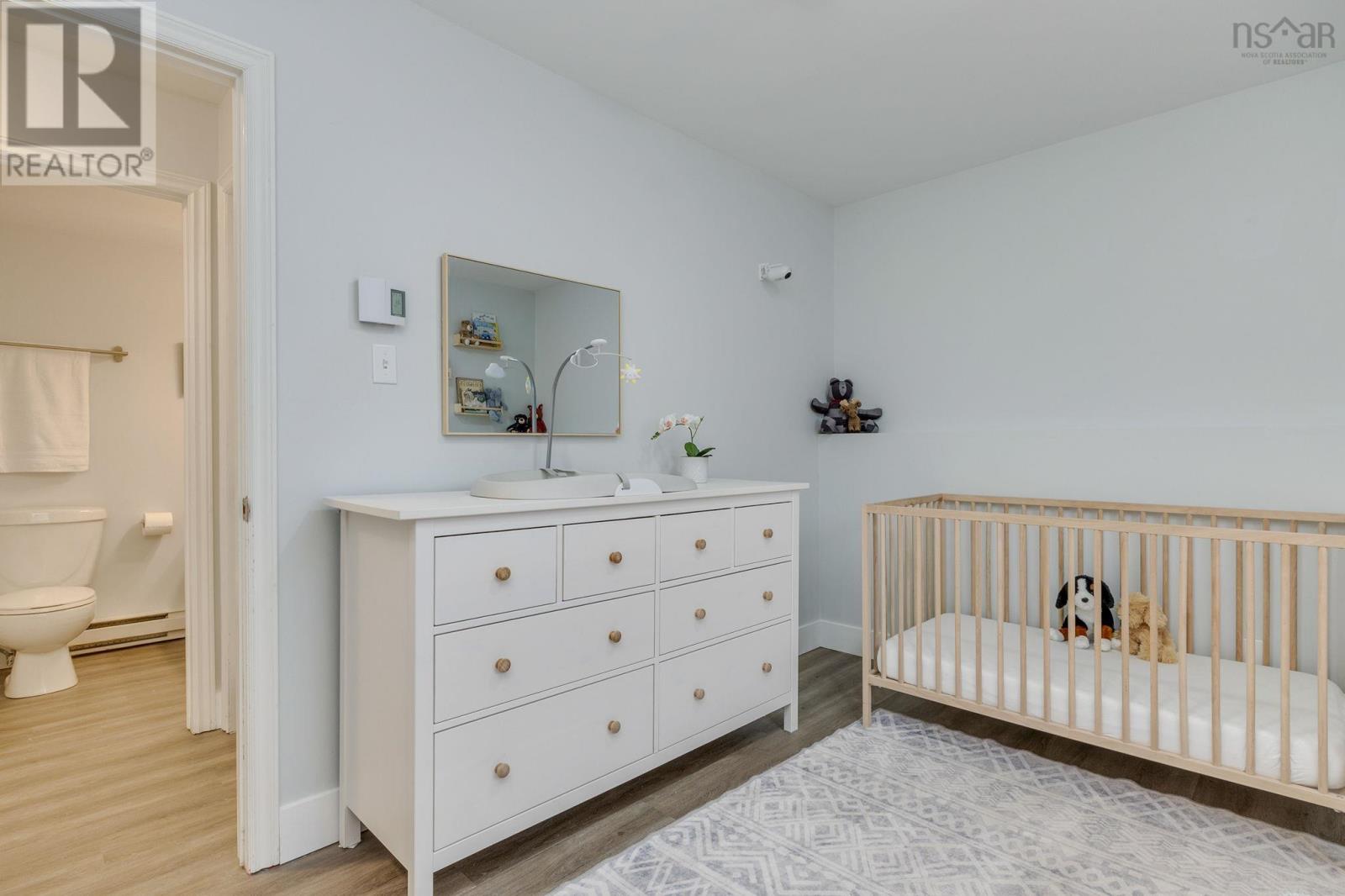 Property 21 of 42 of 82 Governors Lake Drive