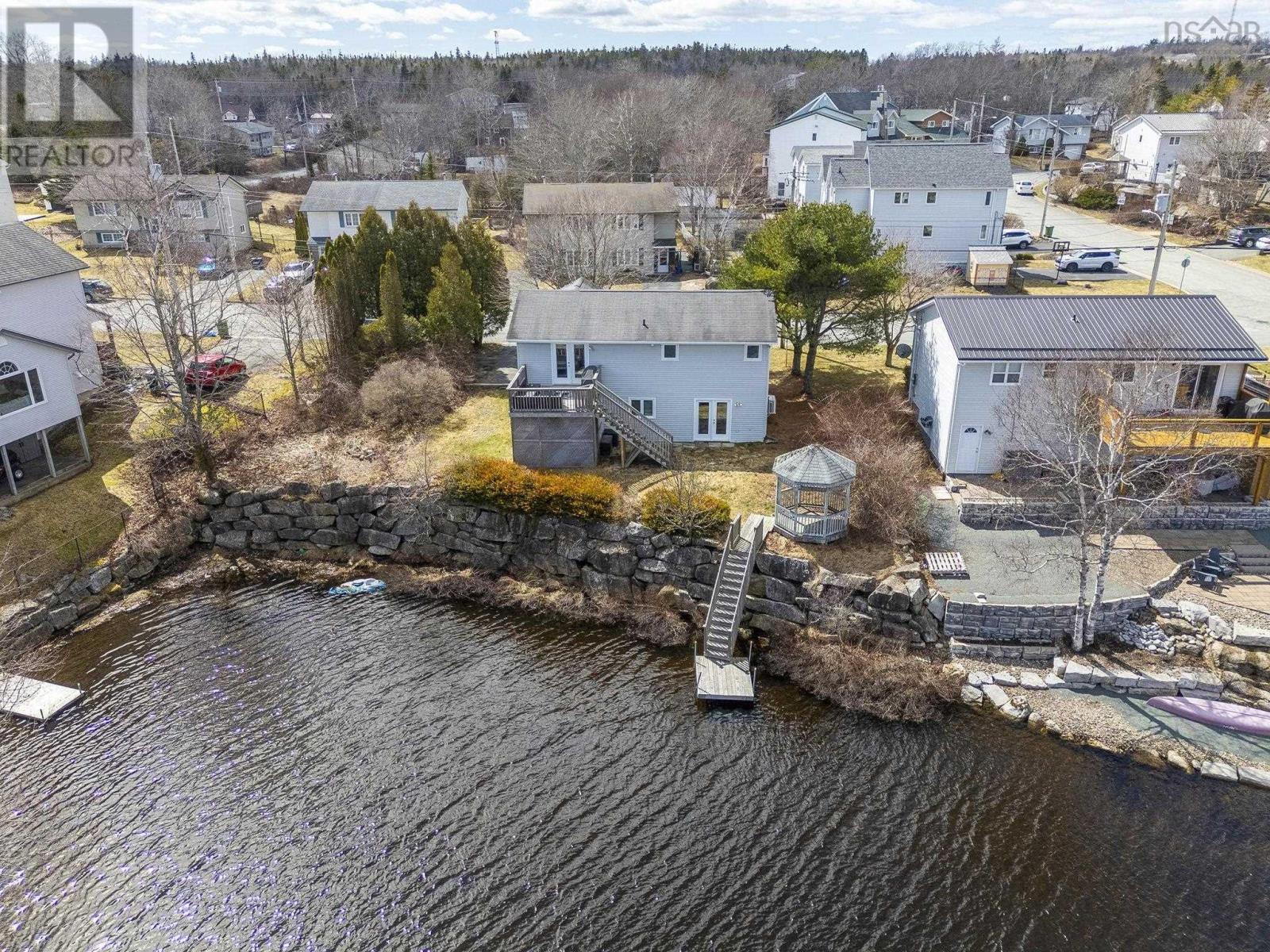 Property 36 of 42 of 82 Governors Lake Drive