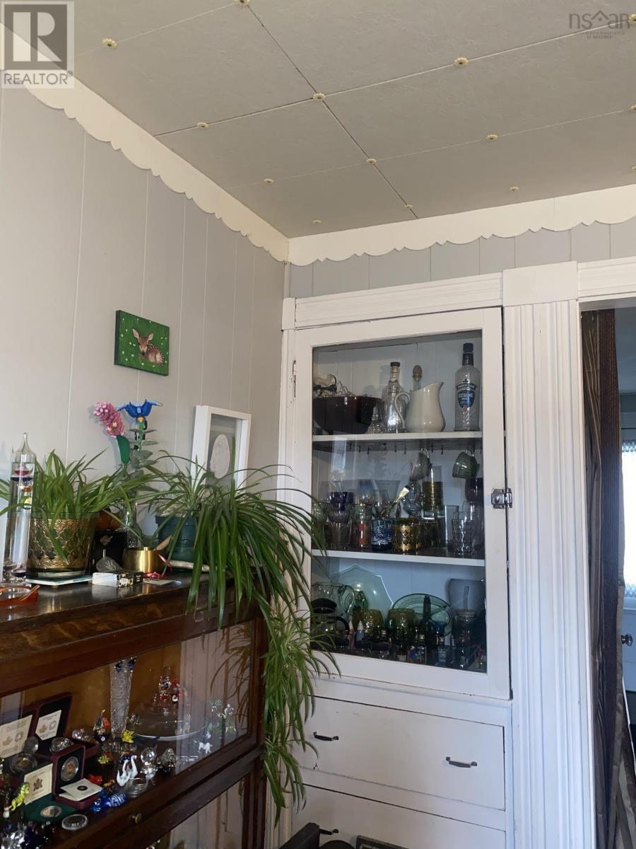 Property 13 of 27 of 535 East River East Side Road