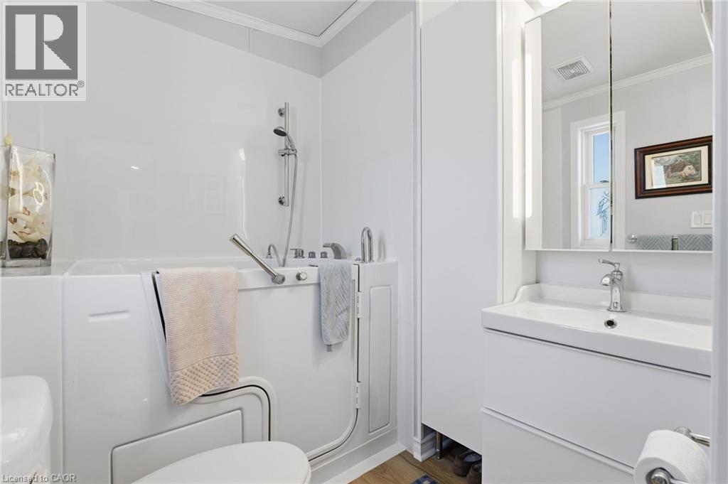 4449 MILBUROUGH Line Unit# 2 Cedar Street, Burlington, Ontario, L7P0C2 — Photo 22