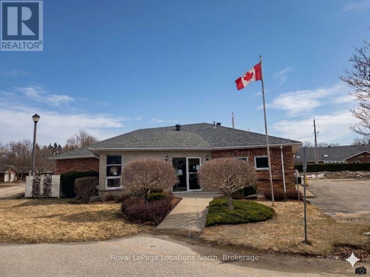 #23 275 HURON STREET - 34