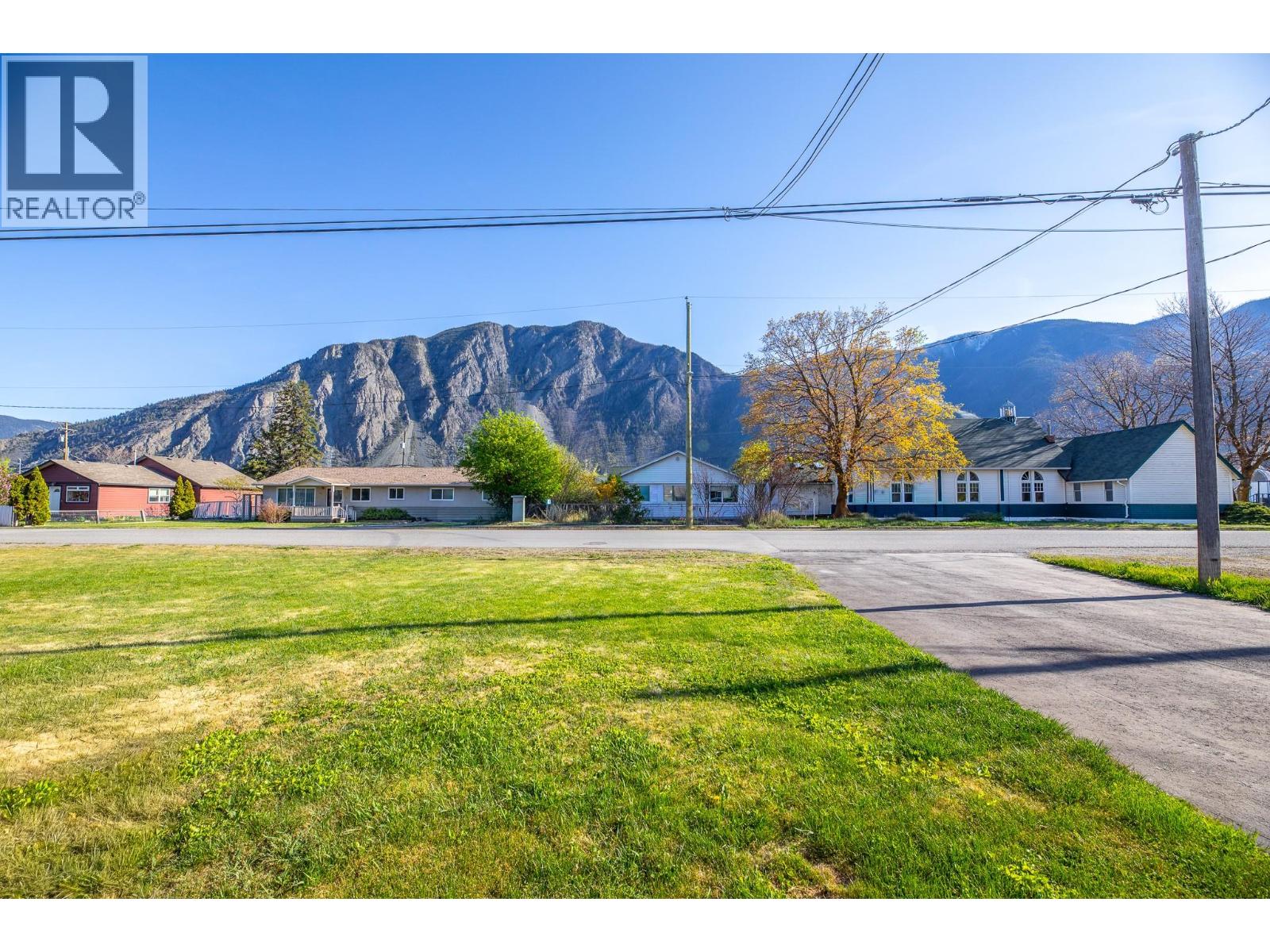 510 6th Avenue, Keremeos