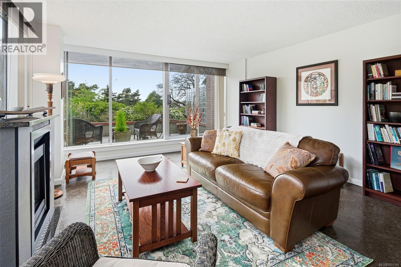 #102 325 Maitland St - 9