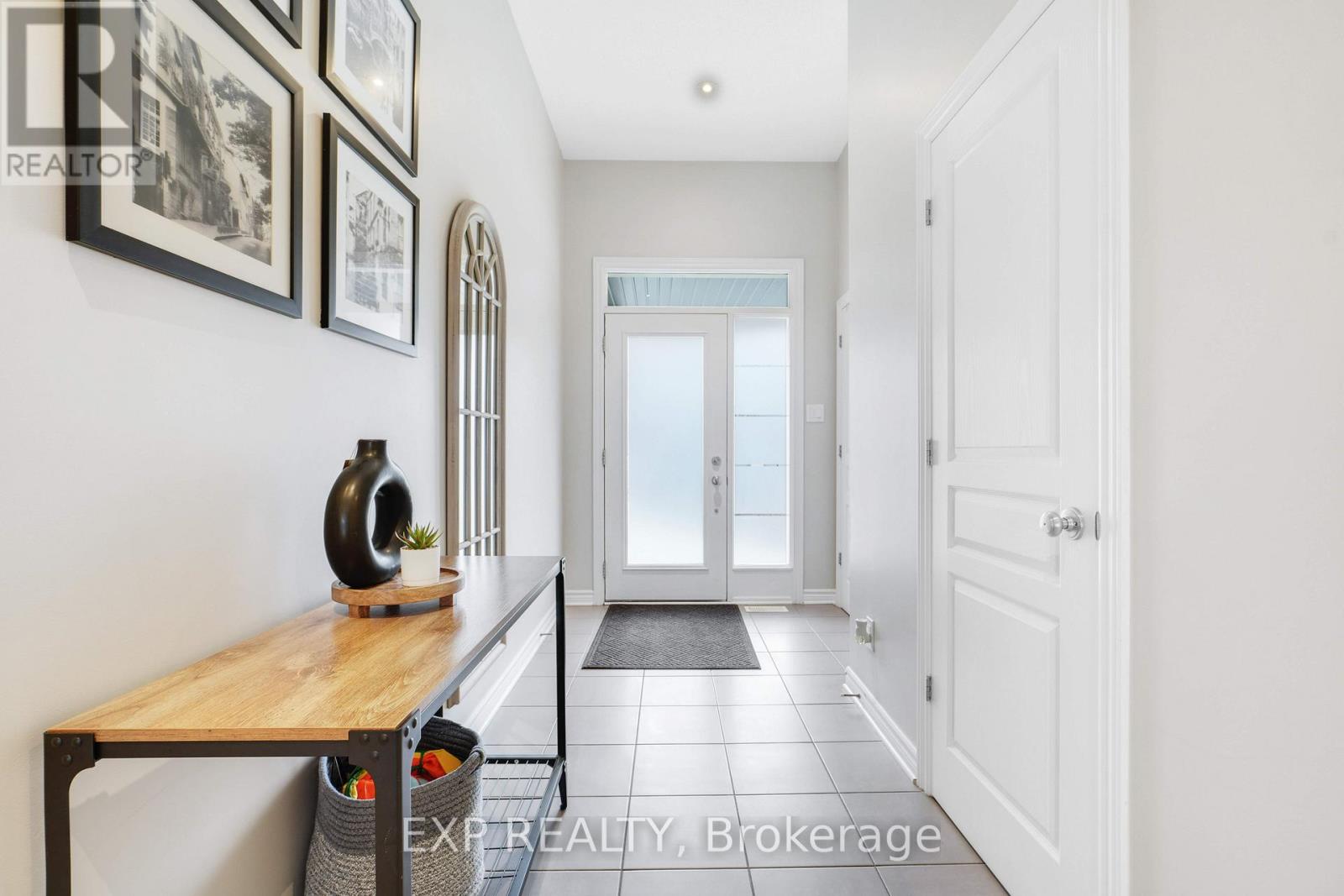529 STARGAZER CRESCENT - 2