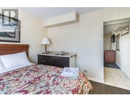 5951 Clark Avenue, Niagara Falls, ON L2G3W3 Photo 16